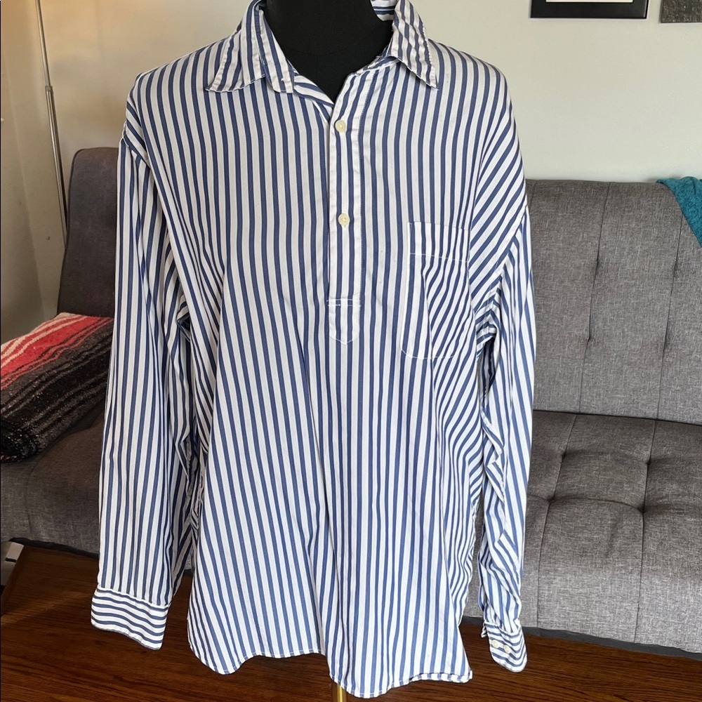 Uniqlo Blue and White Striped Casual Shirt Size Large